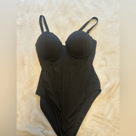 SHEIN Swimsuit - Picture 3 of 3